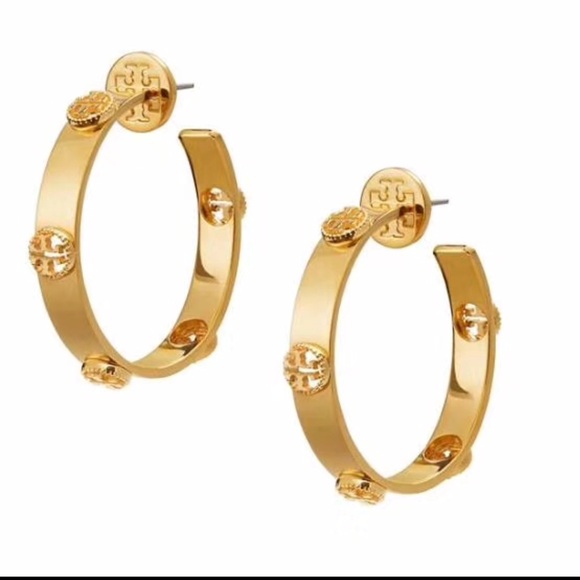 Brand New! Tory Burch logo hoop gold tone Earring - Picture 2 of 8